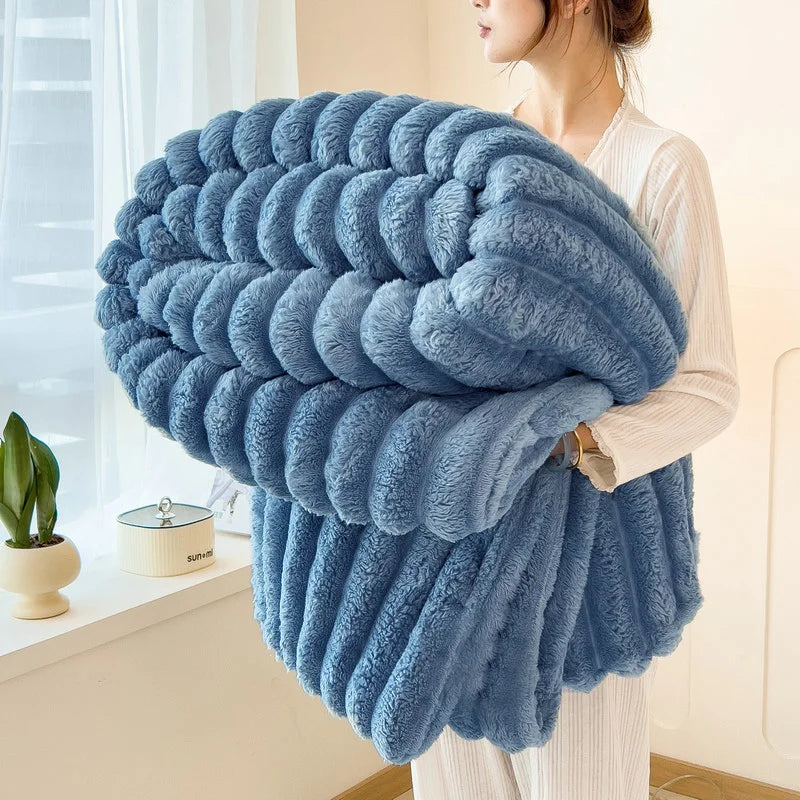 Soft & Warm Fleece Throw Blanket for All seasons - 3 Sizes