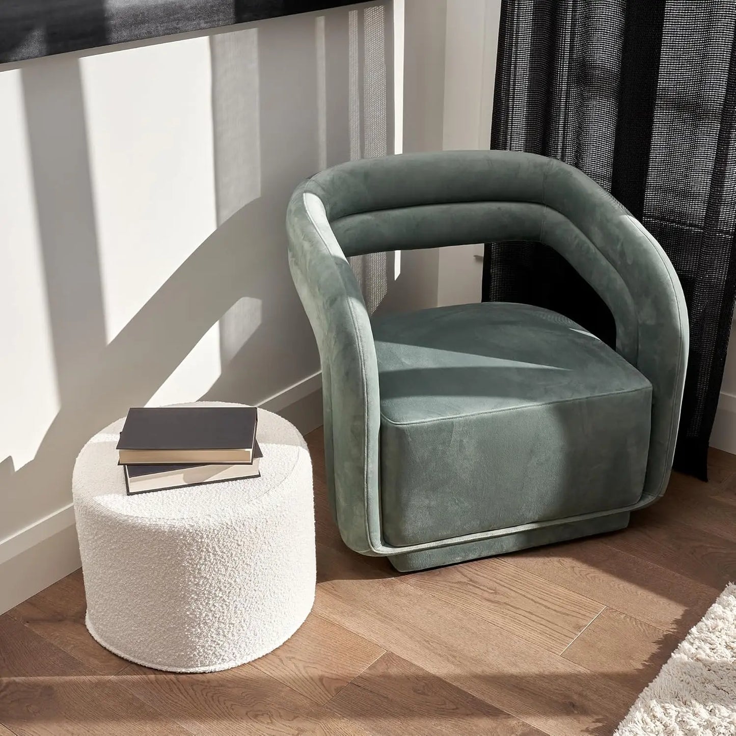 Lightweight Comfort Round Boucle Pouf Foot Rest
